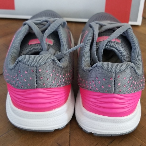 🆕️ Girls New Balance Shoes - Picture 4 of 8